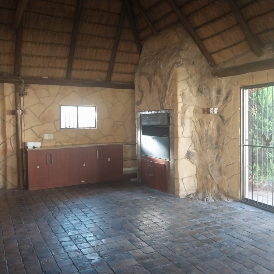 3 Bedroom Property for Sale in Rhodesdene Northern Cape